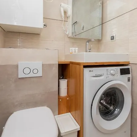 Apartment Bay By Renters