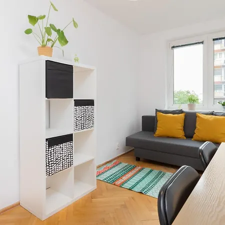 Apartment Bay By Renters *